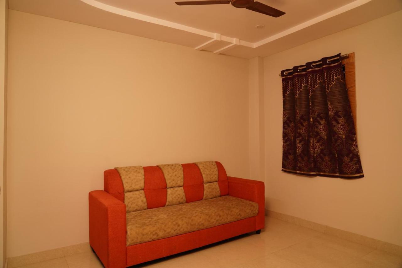 Swagath Residency Kākināda Extérieur photo