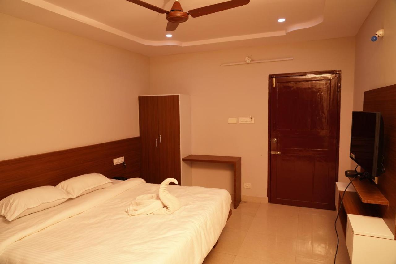 Swagath Residency Kākināda Extérieur photo