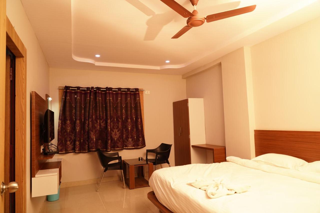 Swagath Residency Kākināda Extérieur photo